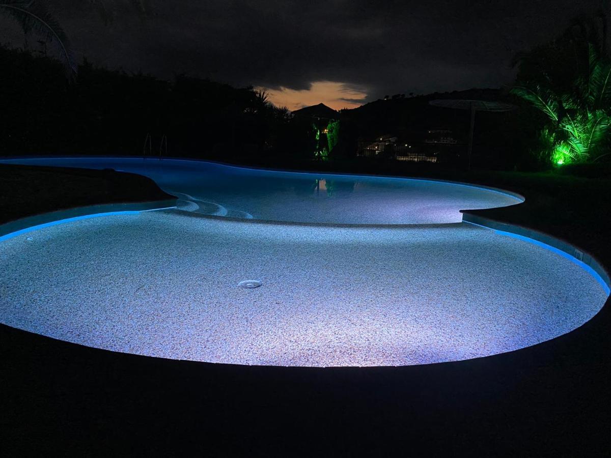 Villa Xanthippi Agia Paraskevi  Bagian luar foto