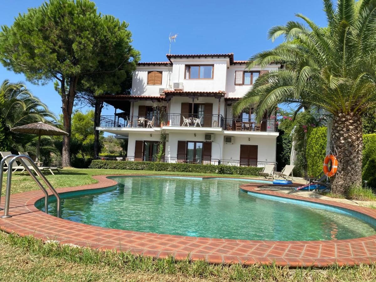 Villa Xanthippi Agia Paraskevi  Bagian luar foto